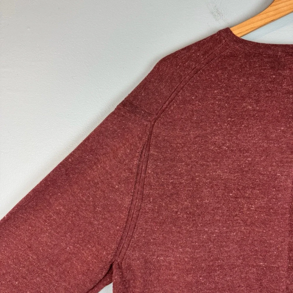 J. Peterman Mens XL Burgundy Heathered V-Neck Pullover Performance Sweater
